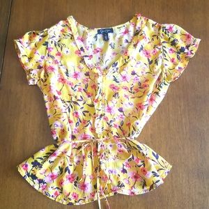 Jessica Simpson Short Sleeve Yellow Floral Top with Ruffle